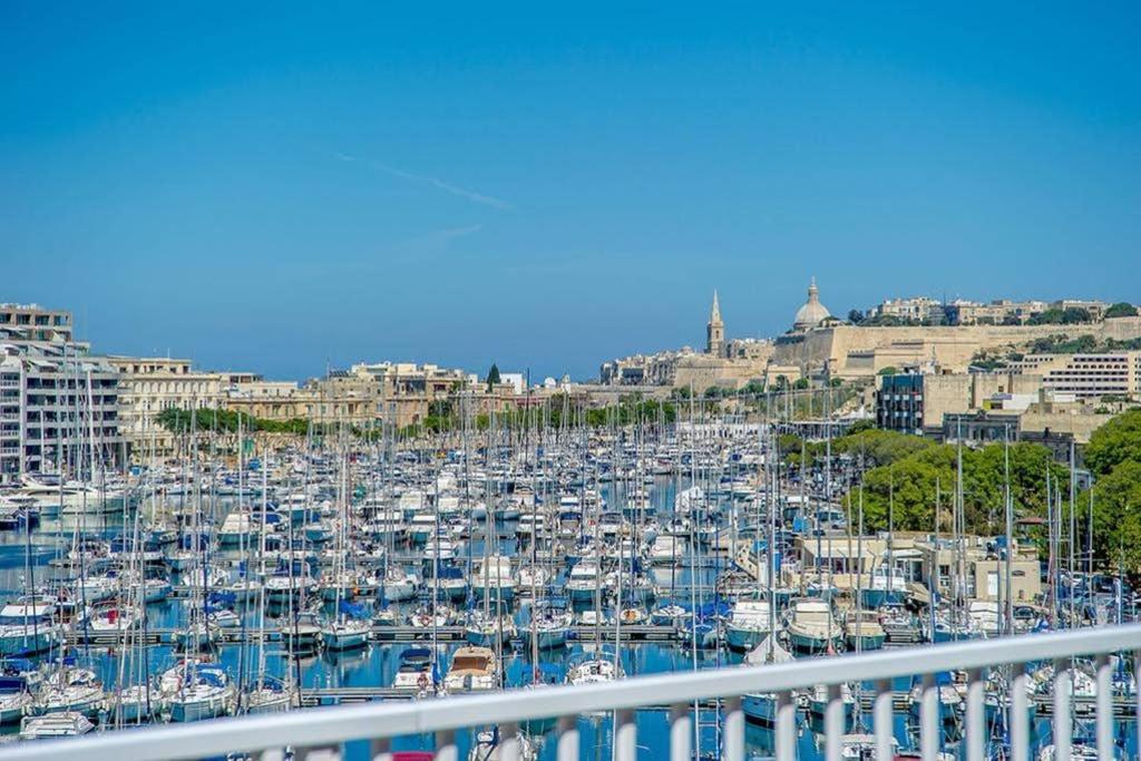 Centre Point, Malta'S Most Central Pieta Екстер'єр фото