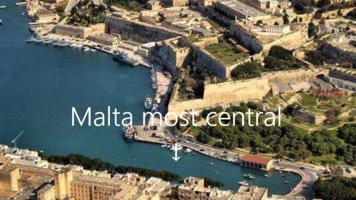 Centre Point, Malta'S Most Central Pieta Екстер'єр фото