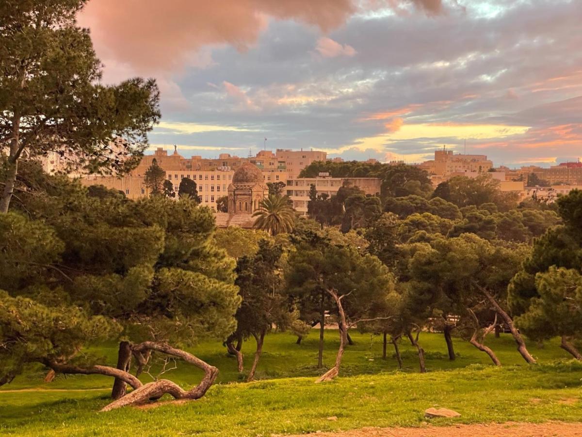 Centre Point, Malta'S Most Central Pieta Екстер'єр фото